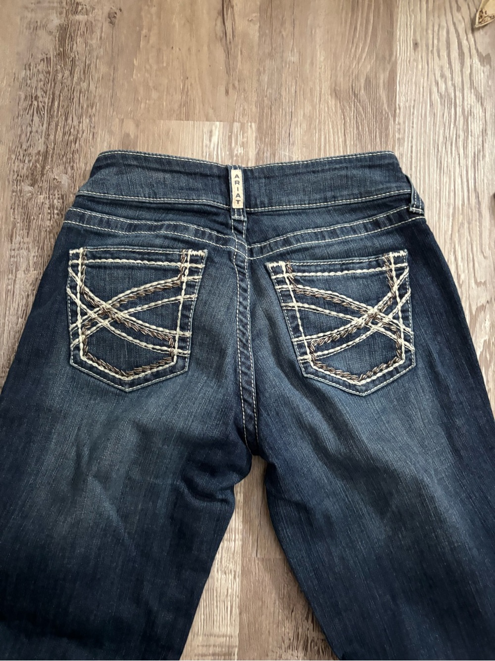 Ariat Women's Dark Wash Embroidered Pocket Jeans